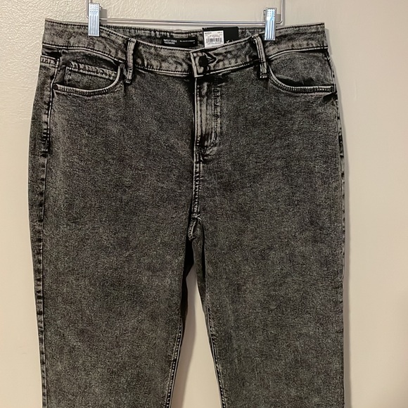 NWT Simply Vera Vera Wang Relaxed Straight Jeans. 12 - Picture 3 of 10